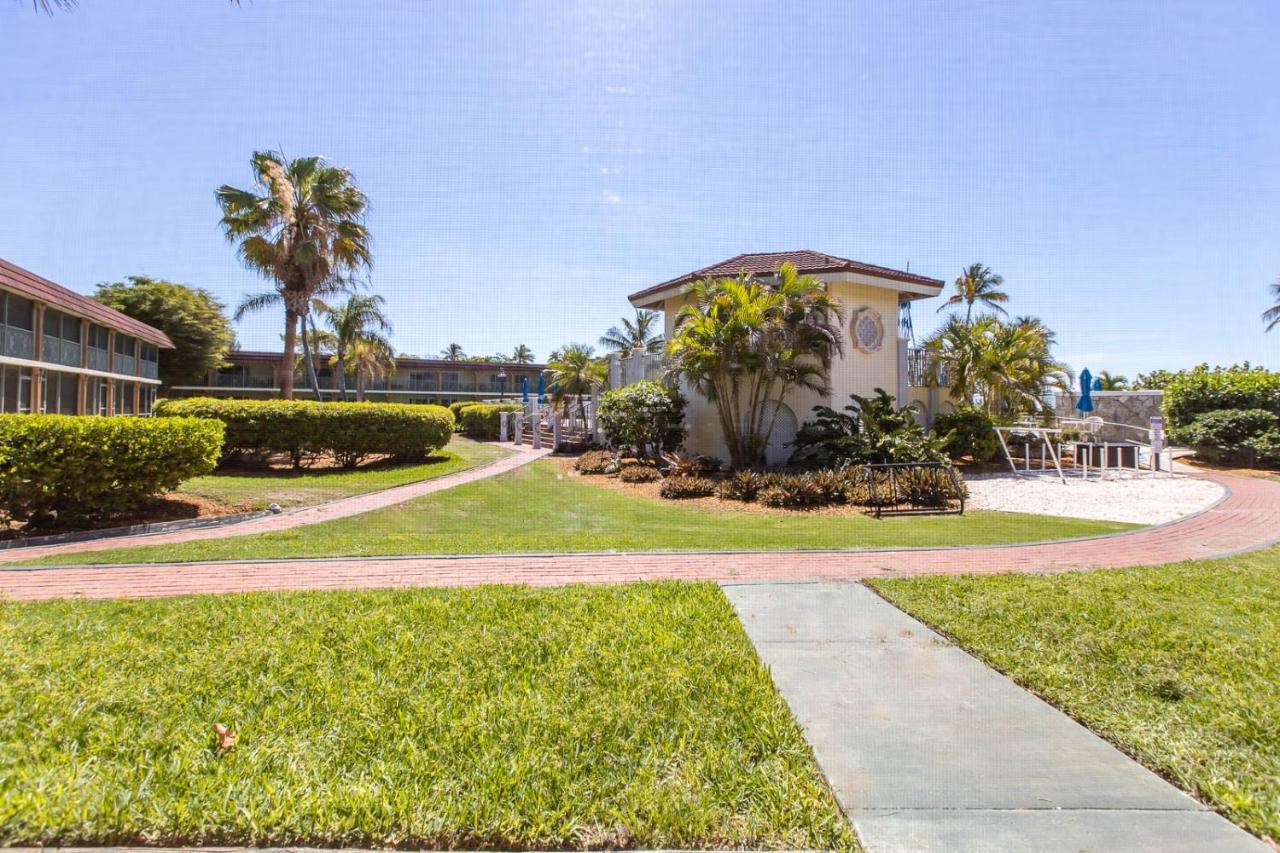 West Wind Inn Sanibel Exterior photo