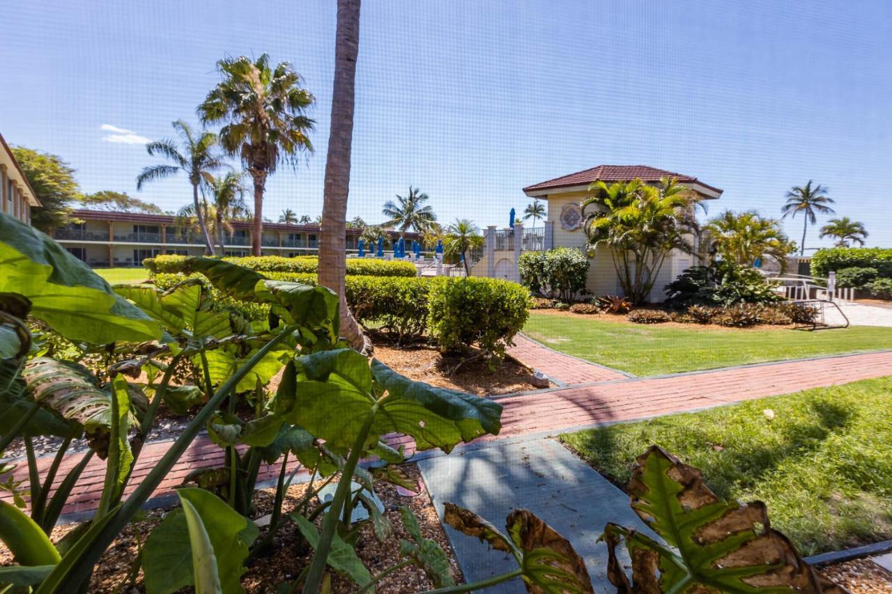 West Wind Inn Sanibel Exterior photo